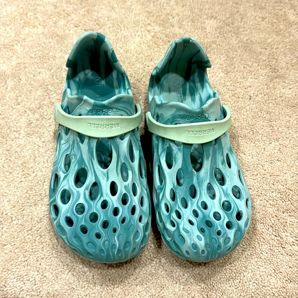 Merrill forever!  Size 6 perfect for the summer